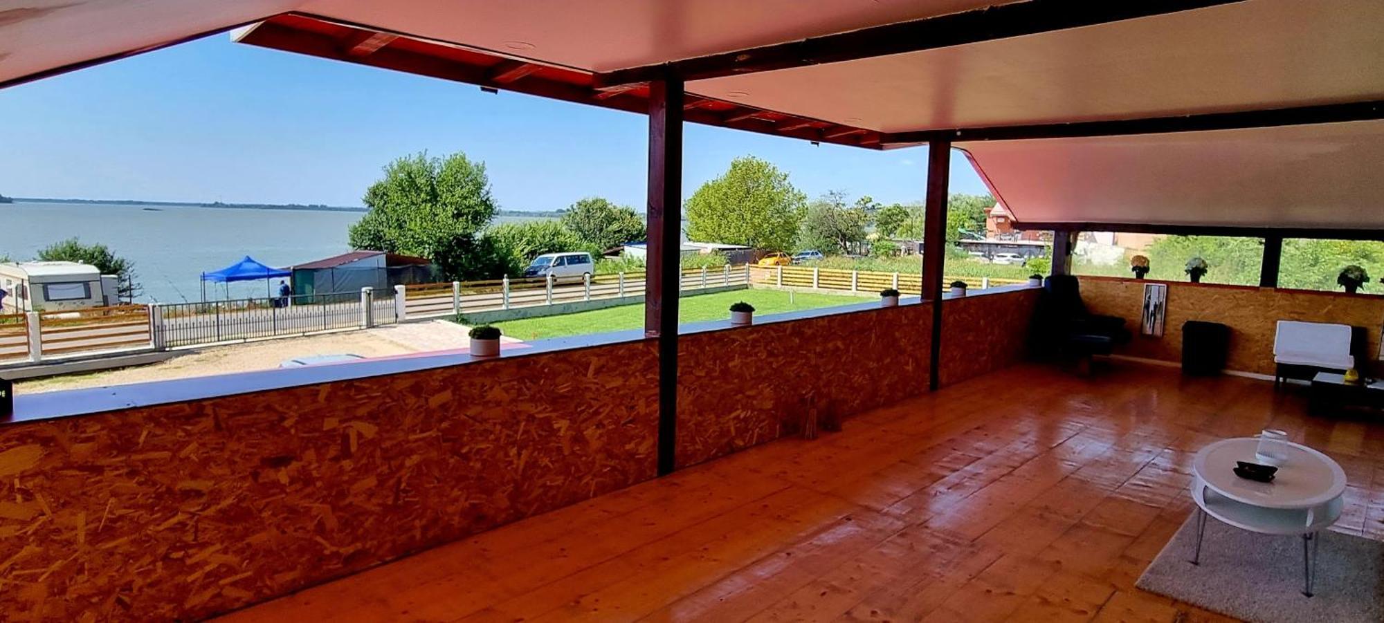 Vila Legrand Bazias Екстериор снимка