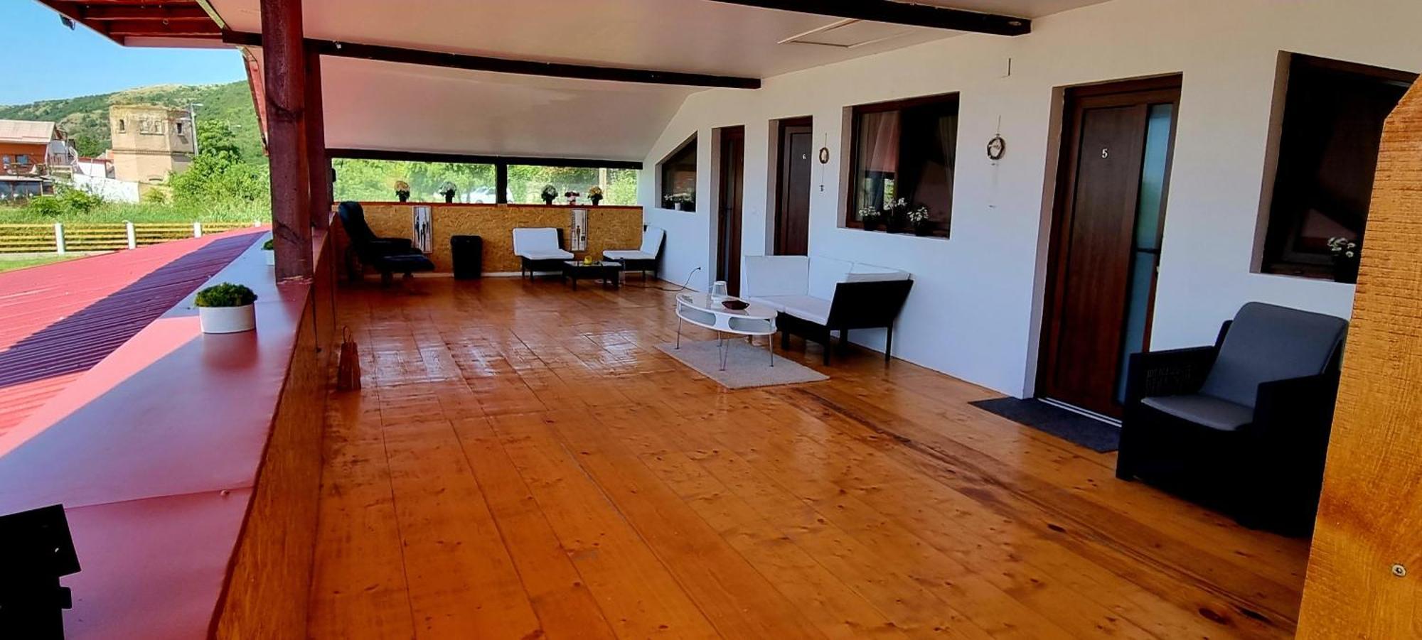 Vila Legrand Bazias Екстериор снимка