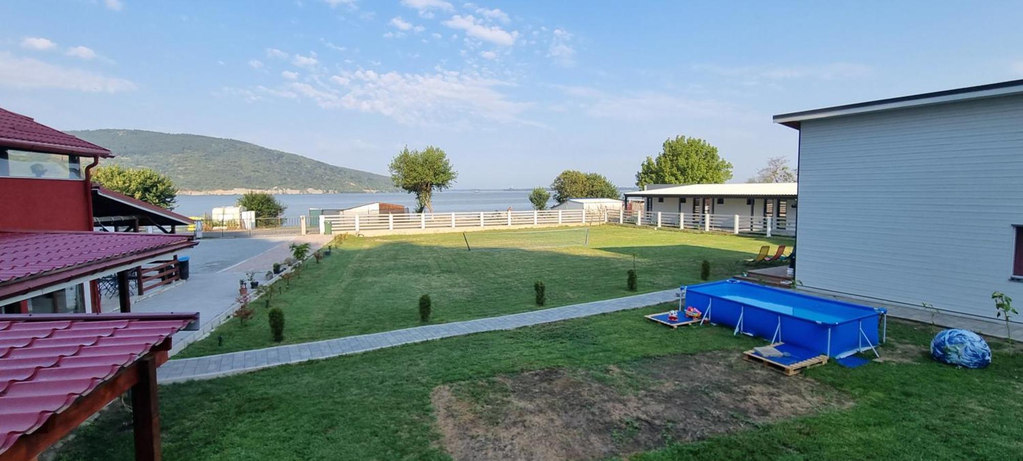 Vila Legrand Bazias Екстериор снимка