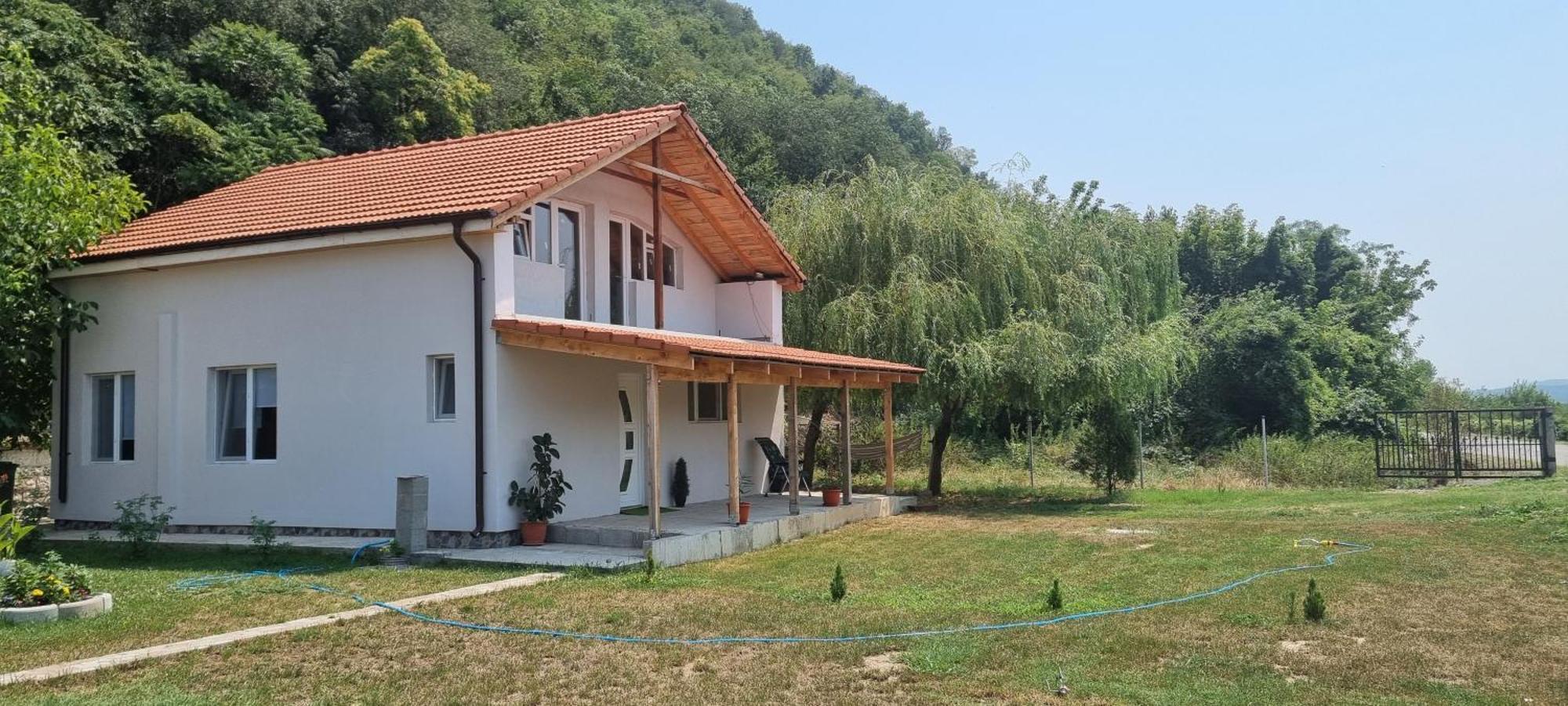 Vila Legrand Bazias Екстериор снимка